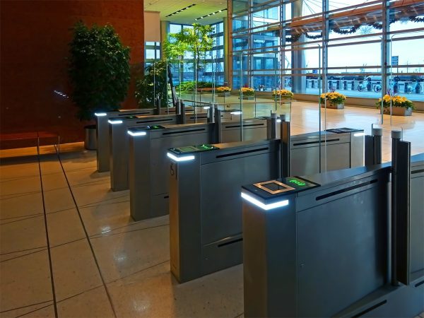 easygate-spt-personensluis-hoekig